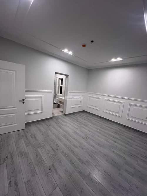 Apartment with 4 bedrooms الحمراء، الخبر