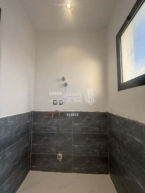 فيلا 377.76 متر مربع شمالية على شارع 20م الأمواج، الخبر