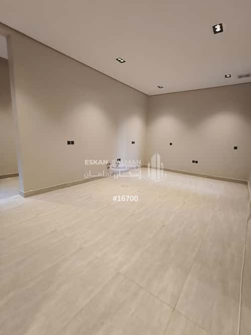 فيلا 312.5 متر مربع شرقية على شارع 20م الرمال، شرق الرياض، الرياض