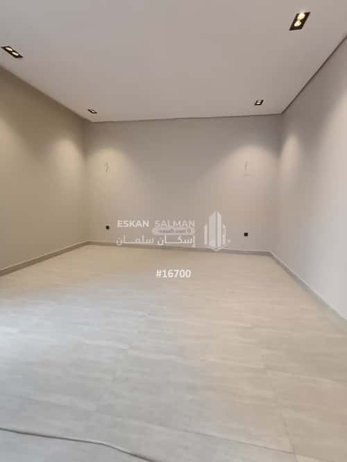 فيلا 312.5 متر مربع شرقية على شارع 20م الرمال، شرق الرياض، الرياض