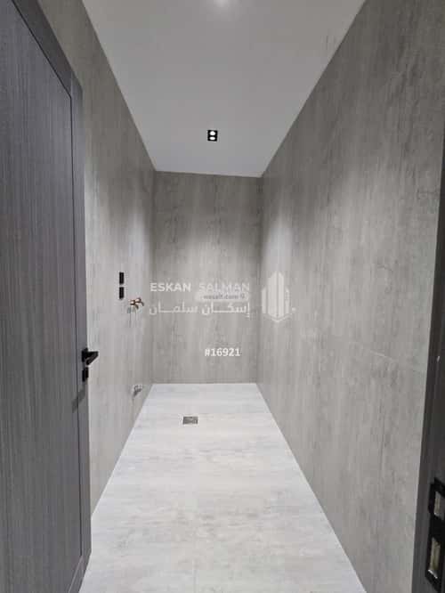 فيلا 437.5 متر مربع شرقية على شارع 20م الشراع، الخبر