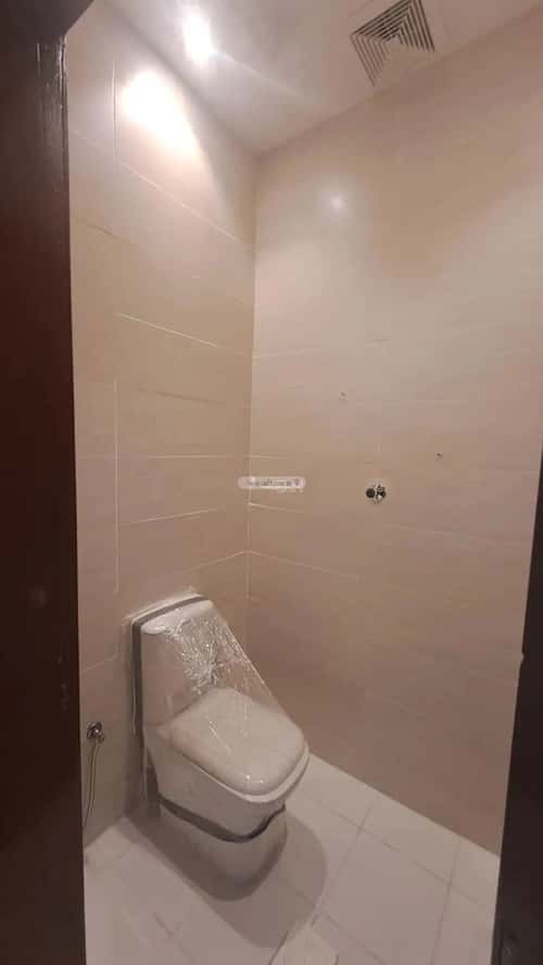 Floor 203 SQM with 7 bedrooms الروضة، شمال جدة، جدة