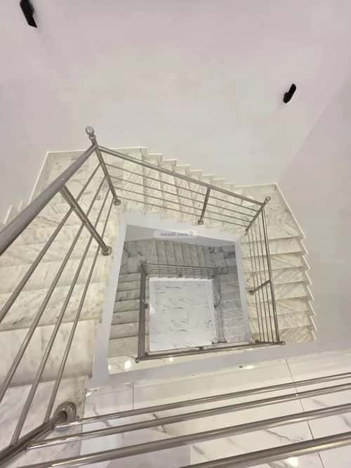 4 bedroom villa in Az Zomorod