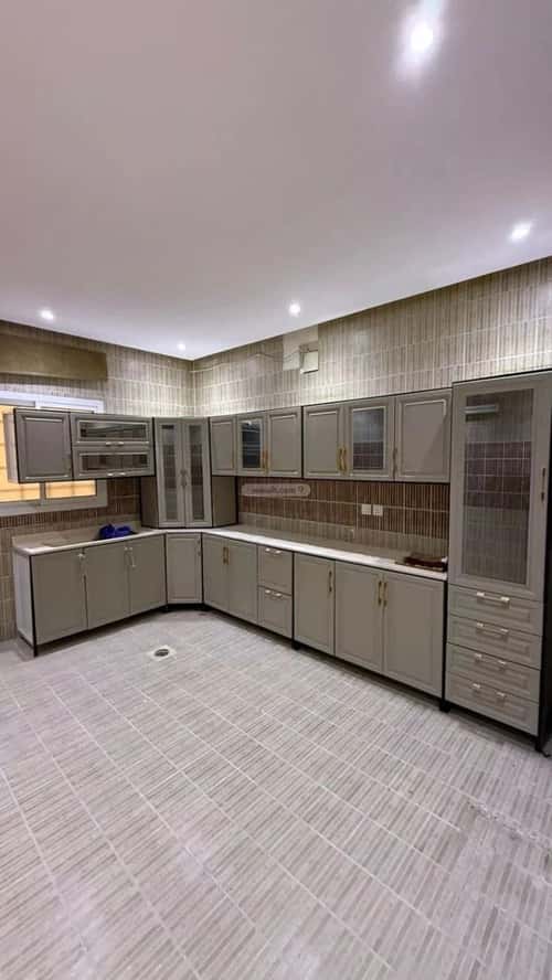 Floor 390 SQM with 3 Bedrooms Al-Yasmeen, North Riyadh, Riyadh