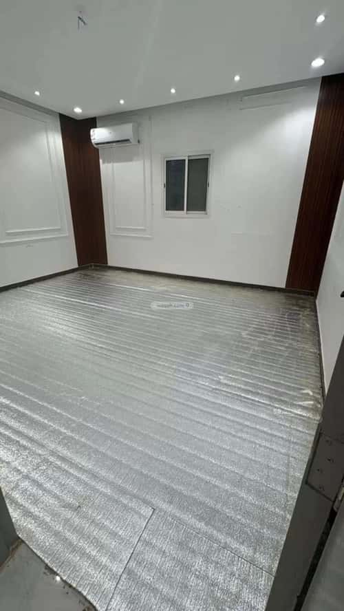 Floor 205 SQM with 7 Bedrooms Ar-Rimal, East Riyadh, Riyadh