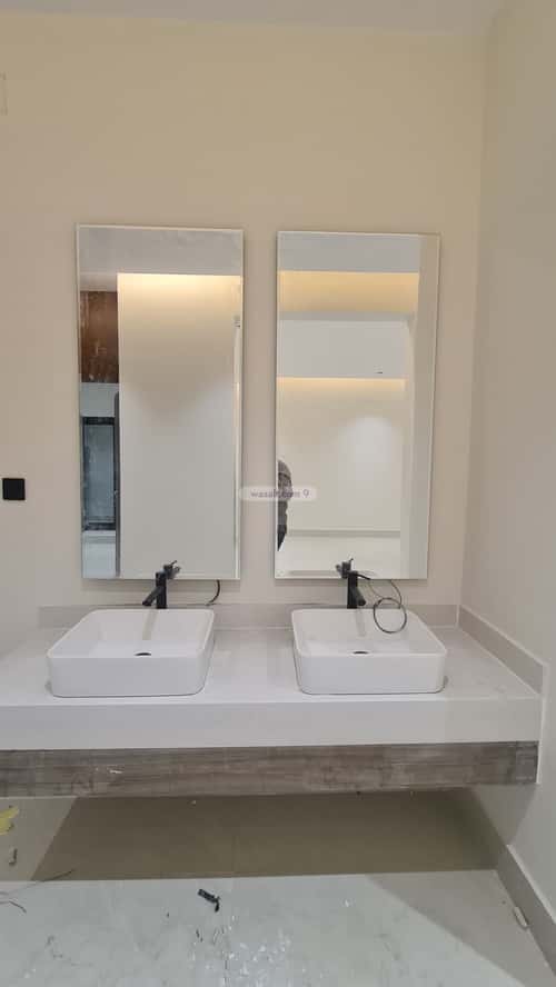 شقة 231 متر مربع ب 6 غرف الجامعيين، خميس مشيط