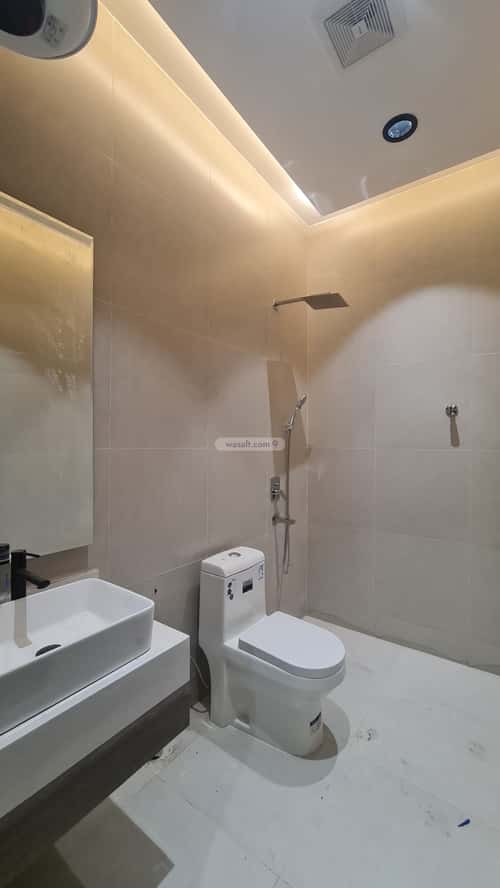 شقة 231 متر مربع ب 6 غرف الجامعيين، خميس مشيط