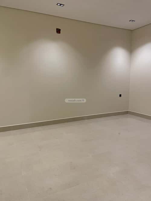 فيلا 413 متر مربع غربية على شارع 15م ظهرة العودة شرق، الدرعية