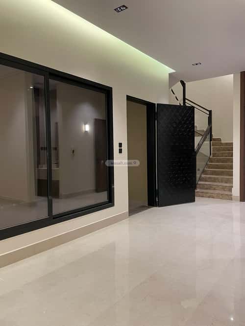 فيلا 413 متر مربع غربية على شارع 15م ظهرة العودة شرق، الدرعية