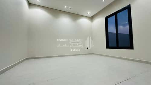 فيلا 210.5 متر مربع شرقية على شارع 24م ضاحية الملك فهد، الدمام