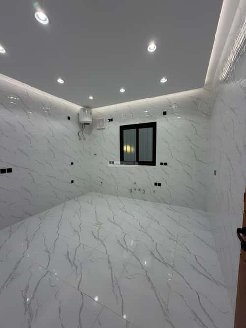 شقة ب 7 غرف المعلاة، أحد رفيدة