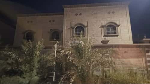 فيلا 500 متر مربع جنوبية على شارع 15م ضاحية الملك فهد، الدمام