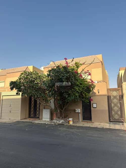 فيلا 390 متر مربع غربية على شارع 15م الصحافة، شمال الرياض، الرياض