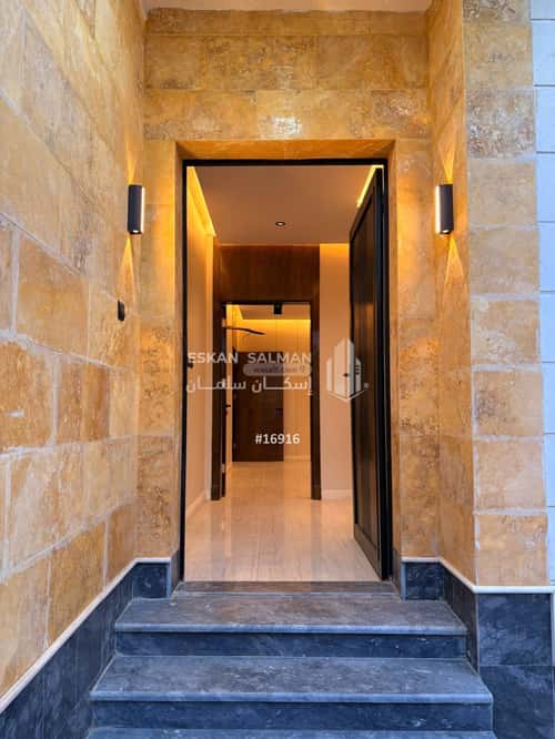 فيلا 467.94 متر مربع شمالية على شارع 15م الخالدية، الطائف