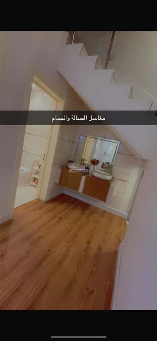 Villa 450 SQM Facing East with 5 Bedrooms Al-Mahdiyah, West Riyadh, Riyadh