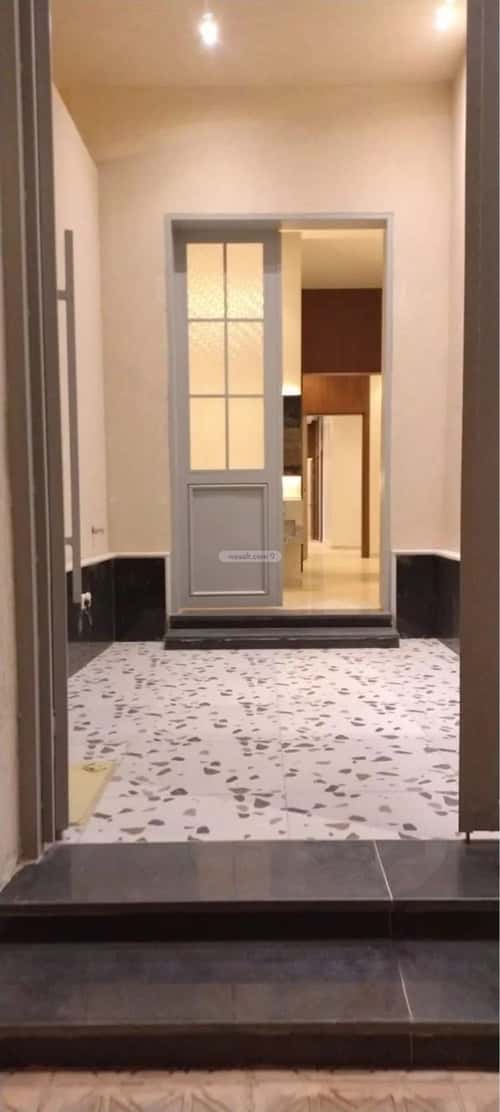 فيلا 300 متر مربع شرقية على شارع 15م النهضة، شرق الرياض، الرياض