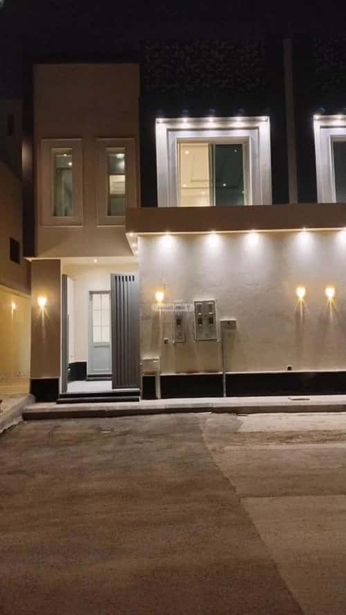 فيلا 300 متر مربع شرقية على شارع 15م النهضة، شرق الرياض، الرياض