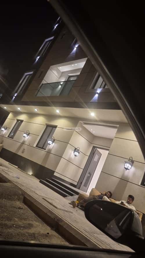 فيلا 280 متر مربع شرقية على شارع 20م العوالي، غرب الرياض، الرياض