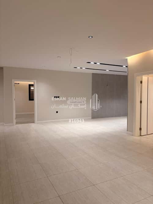 Floor 268 SQM with 6 bedrooms الخالدية، الطائف