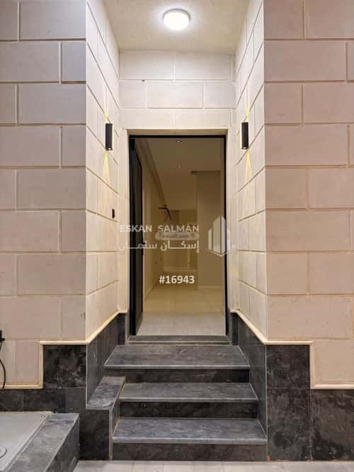 Floor 268.84 SQM with 6 Bedrooms Al Khalidiyah, Alttayif