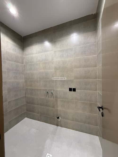 Floor 357.55 SQM with 8 Bedrooms Al-Tasamuh, Khamis Mushait