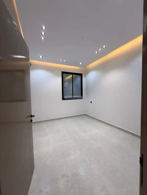 Floor 357 SQM with 8 bedrooms التسامح، خميس مشيط