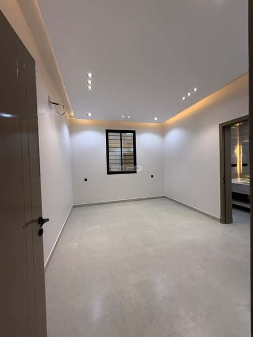 Floor 357.55 SQM with 8 Bedrooms Al-Tasamuh, Khamis Mushait