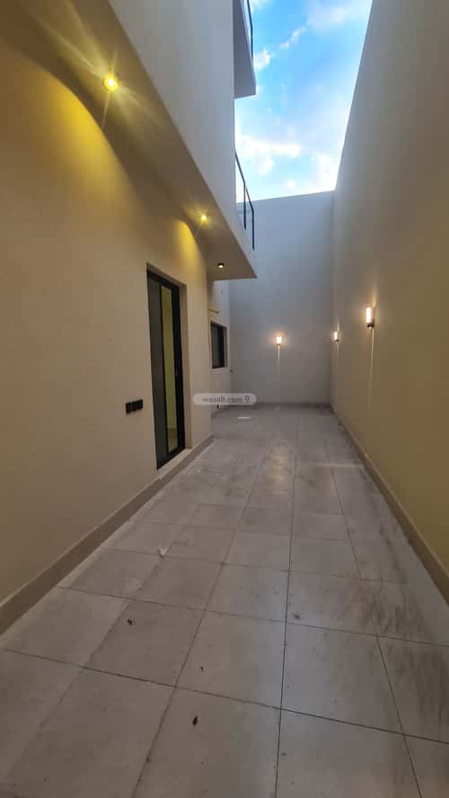 فيلا 518.3 متر مربع شرقية على شارع 15م الظرفة، خميس مشيط