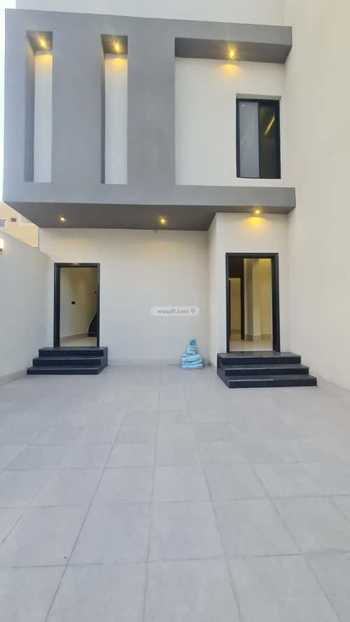 فيلا 518.3 متر مربع شرقية على شارع 15م الظرفة، خميس مشيط