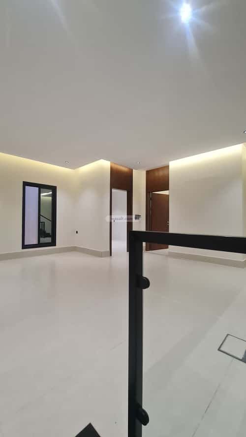 فيلا 518.3 متر مربع شرقية على شارع 15م الظرفة، خميس مشيط