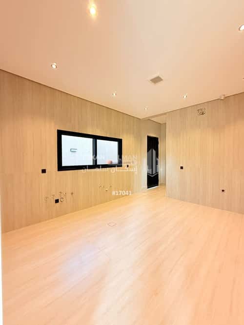 فيلا 420 متر مربع غربية على شارع 40م الأمواج، الخبر