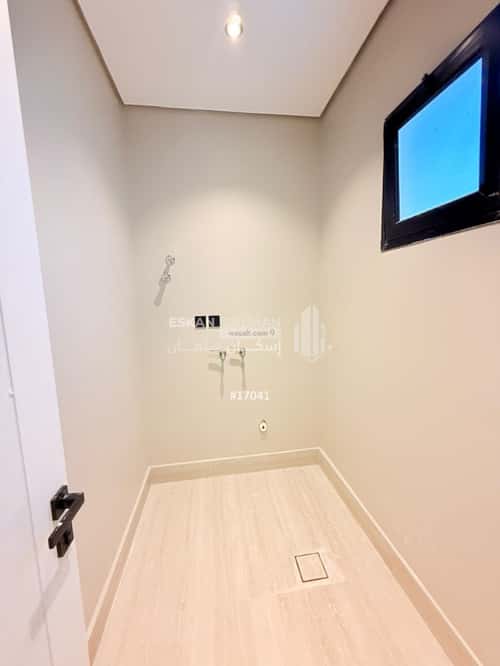 فيلا 420 متر مربع غربية على شارع 40م الأمواج، الخبر