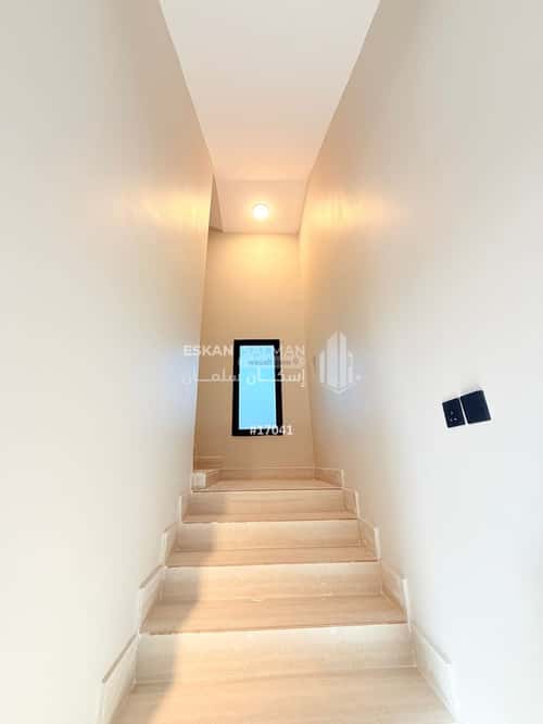 فيلا 420 متر مربع غربية على شارع 40م الأمواج، الخبر