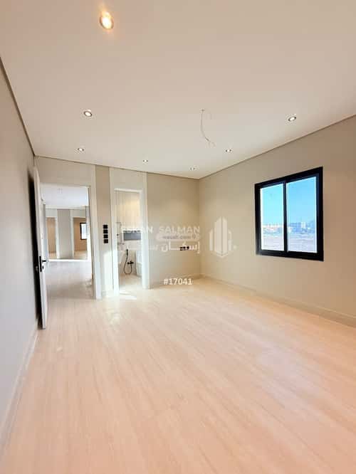 فيلا 420 متر مربع غربية على شارع 40م الأمواج، الخبر