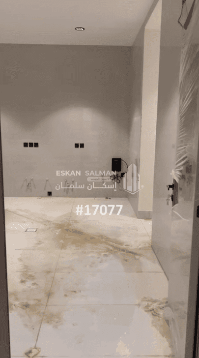 Floor 282 SQM with 5 Bedrooms Al-Janadriyah, East Riyadh, Riyadh