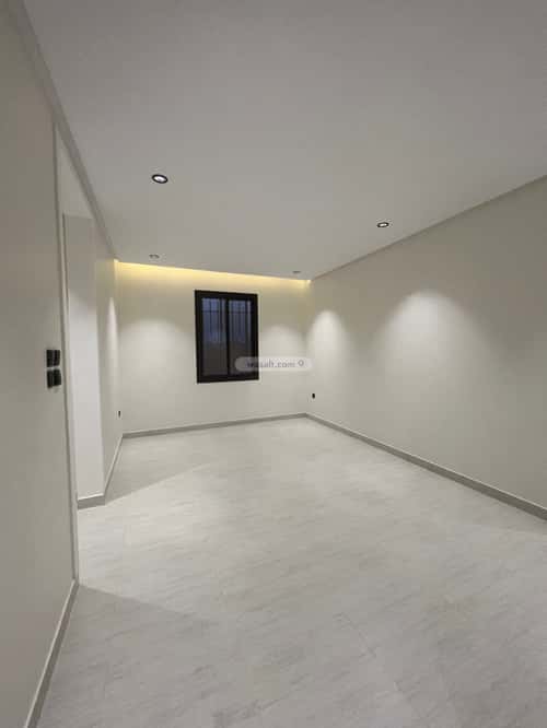 شقة ب 5 غرف المعلاة، أحد رفيدة