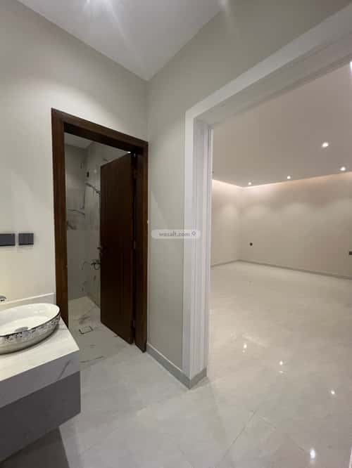 شقة ب 7 غرف المعلاة، أحد رفيدة