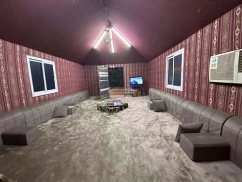 استراحة 2800 متر مربع شرقية على شارع 18م قريه ديراب، قريه ديراب