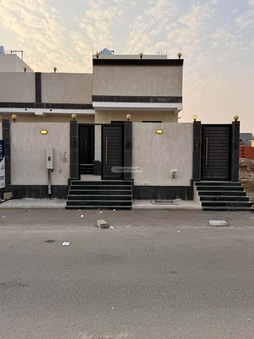 فيلا 310 متر مربع جنوبية على شارع 16م الوفاء، شرق جدة، جدة