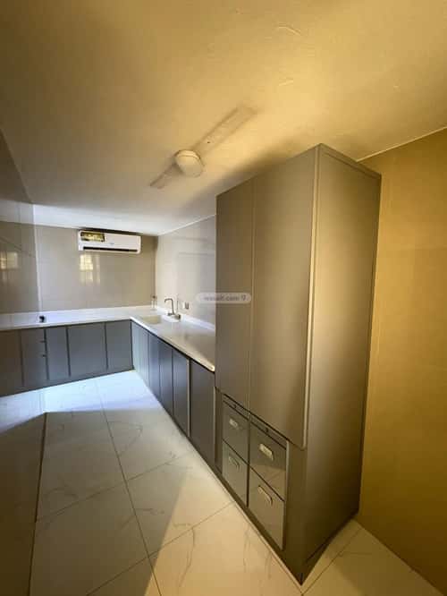 Villa 424 SQM Facing West with 8 Bedrooms Al Tahlyah, Khobar