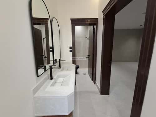 Villa 270.3500061035156 SQM Facing South East on 15m Width Street An-Nahdah, East Riyadh, Riyadh