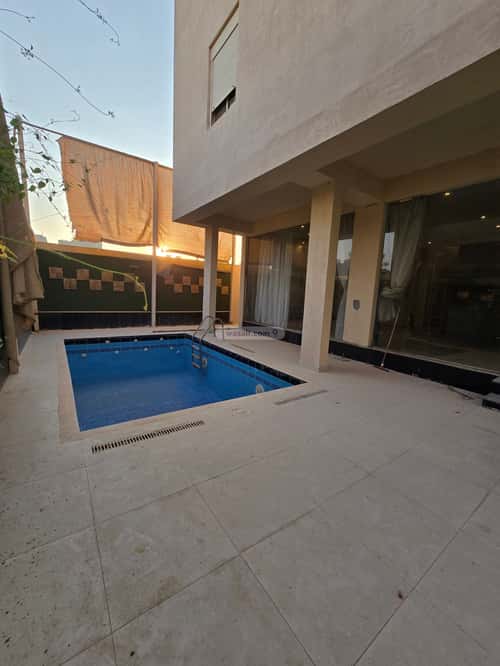 7 bedroom villa in Al Yaqout