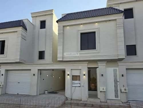 4 bedroom floor in Okaz