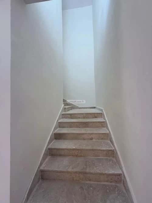 فيلا 7 غرف في العوالي