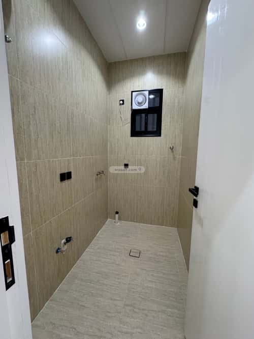 Floor with 6 Bedrooms Al Ma'Ala, Ahad Rafidah