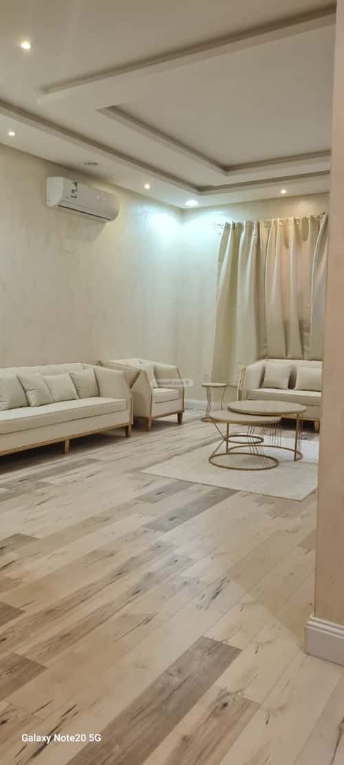 فيلا 337.5 متر مربع جنوبية على شارع 15م الرمال، شرق الرياض، الرياض