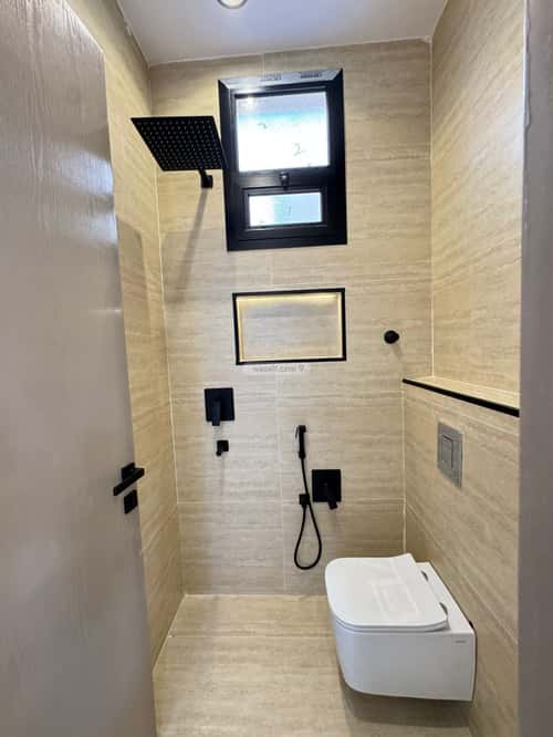 Villa 289 SQM with 1 Apartment Facing East Al-Khaleej, East Riyadh, Riyadh