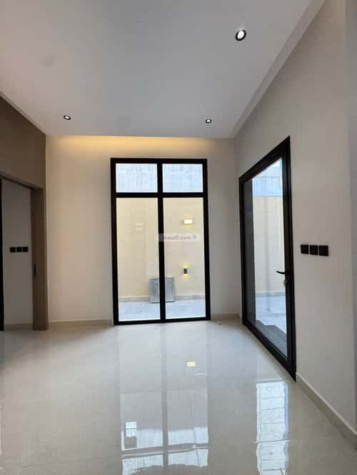 فيلا 289 متر مربع مع شقة واجهة شرقية الخليج، شرق الرياض، الرياض