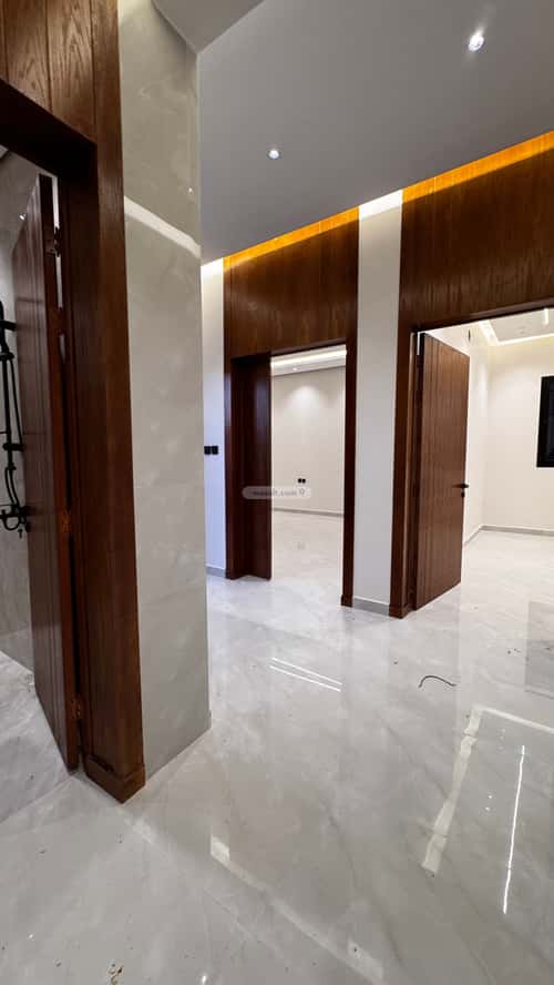 Floor 525 SQM with 3 Bedrooms As Safa, Eanizah