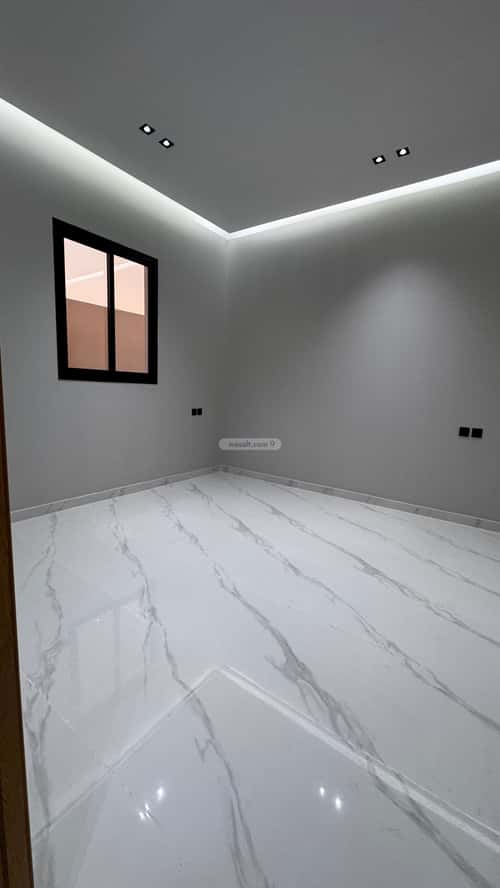 Floor 500 SQM with 3 Bedrooms As Safa, Eanizah